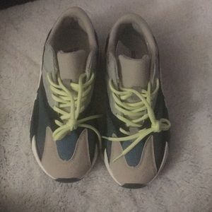 Yeezy 700